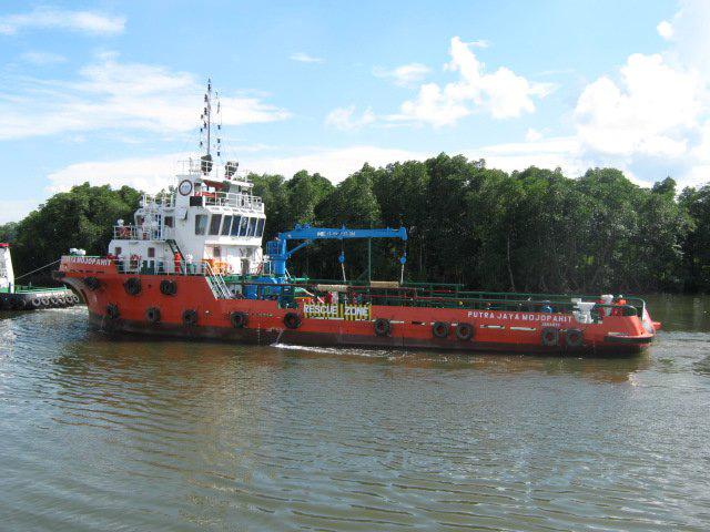 PT. PUTRAJAYA OFFSHORE LINES- M.V. Putra Jaya Mojopahit  